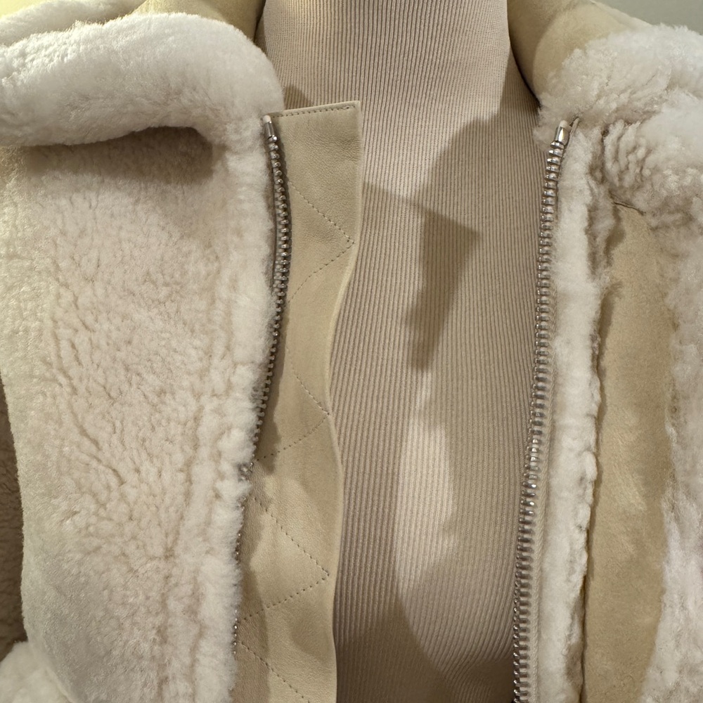 Jacquemus Off-White Le Papier 'Le Manteau Pastre' Shearling Coat XS - Picture 5 of 9